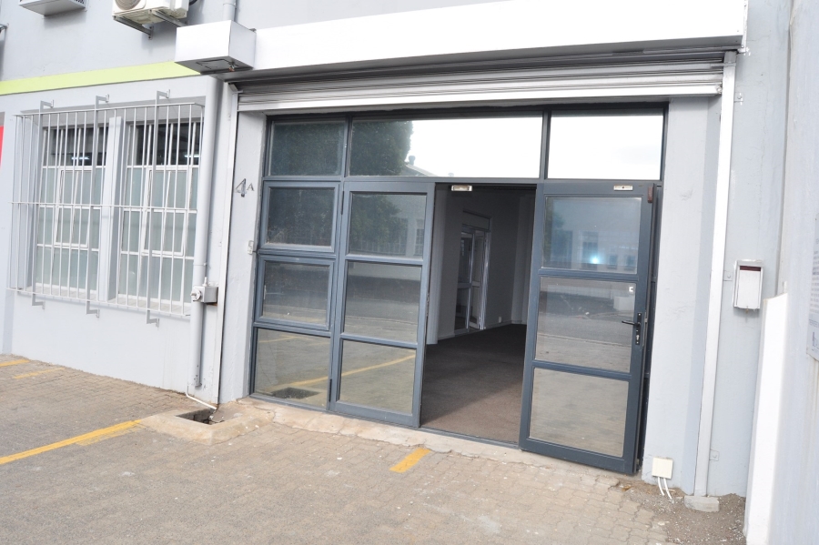 To Let commercial Property for Rent in Paarden Eiland Western Cape